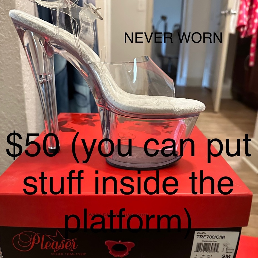 7” clear platform sandal with storage feature